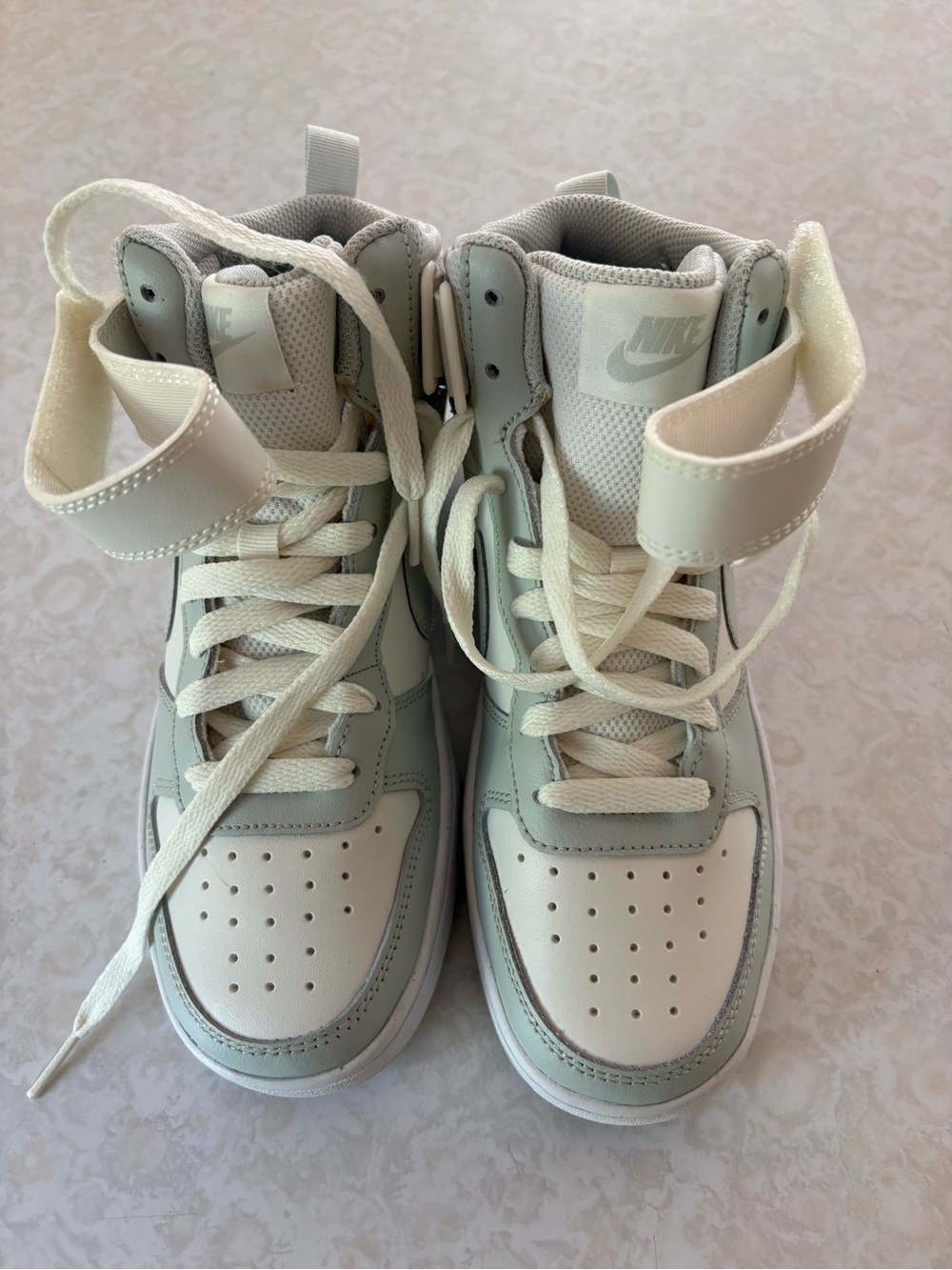 Kids Court Borough Mid 2 High Top Sneaker